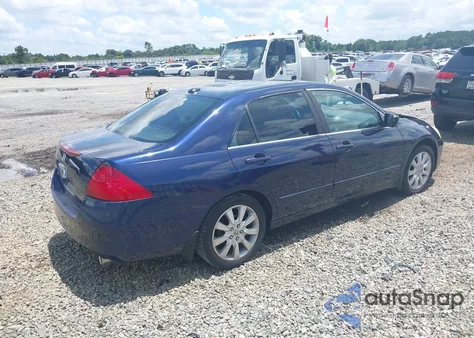 2007 Honda Accord 3.0 Ex z USA, uszkodzony, nr VIN 1HGCM66587A011664